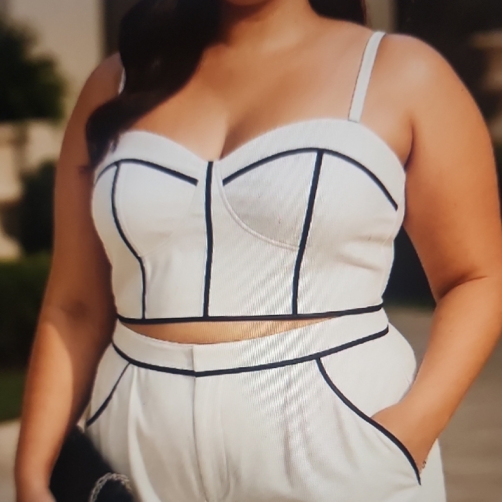 Sienna Sky White 2PC Pantset with Black Accents Size M